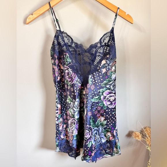 Victorias Secret VINTAGE White/Gold Label Slip night gown Size Small - Picture 8 of 10